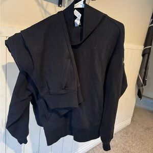 ALO Yoga Black Cowlneck Sweat Set